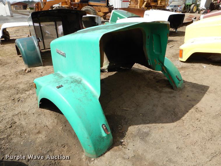 image for item EJ9843 (8) truck hoods