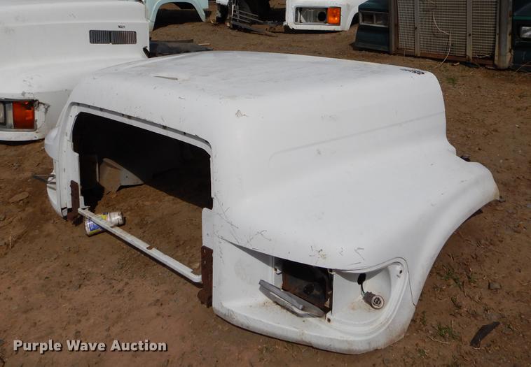 image for item EJ9843 (8) truck hoods