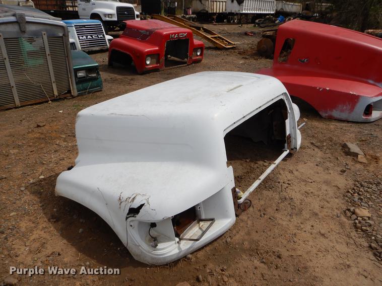 image for item EJ9843 (8) truck hoods