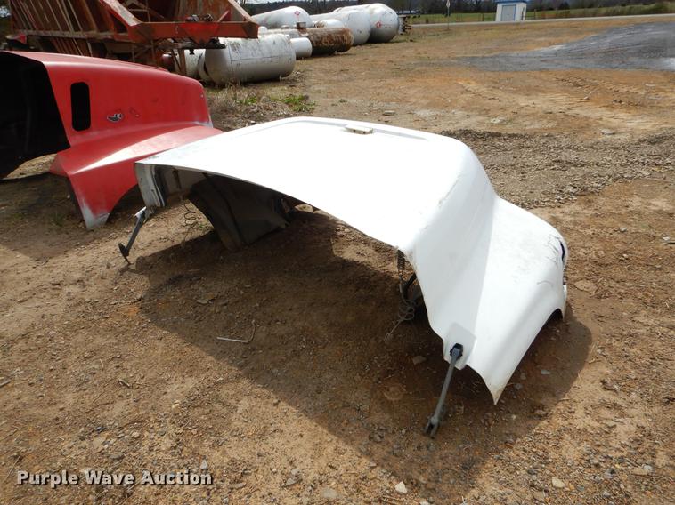 image for item EJ9843 (8) truck hoods