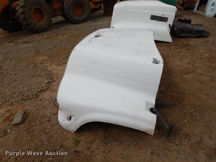 image for item EJ9843 (8) truck hoods