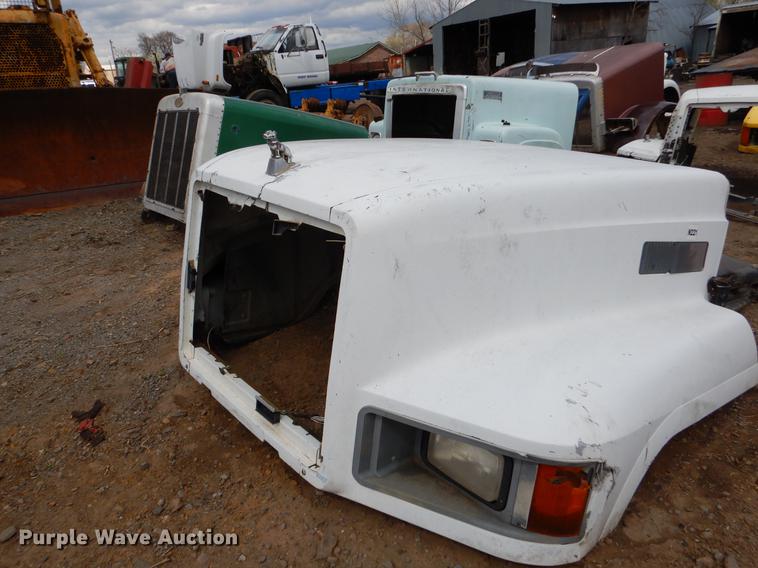 image for item EJ9843 (8) truck hoods