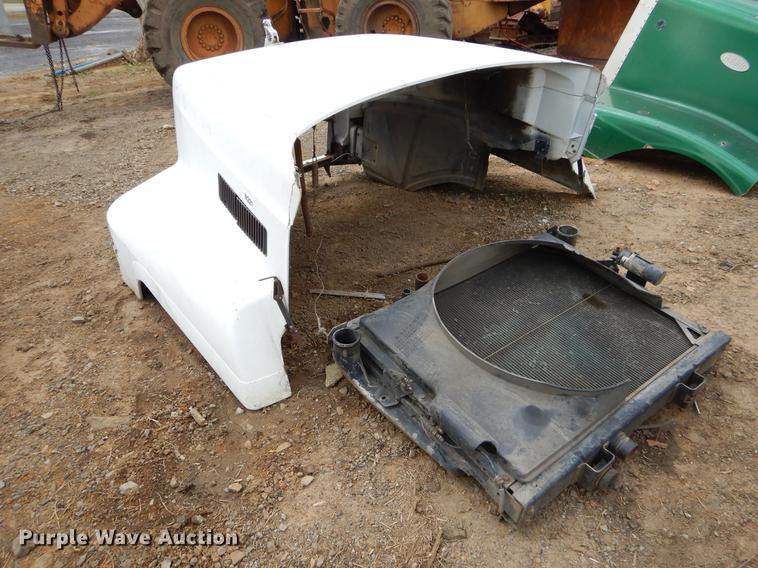 image for item EJ9843 (8) truck hoods