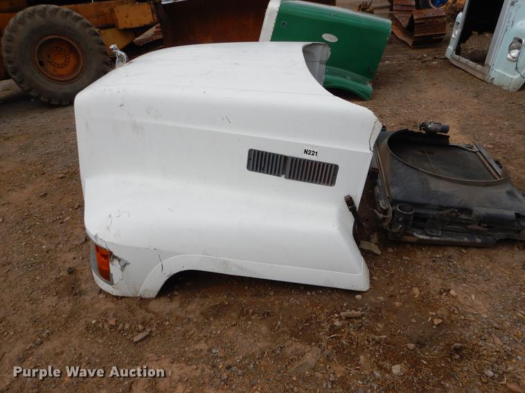 image for item EJ9843 (8) truck hoods