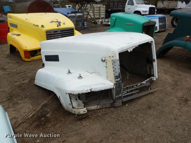 image for item EJ9844 (9) truck hoods