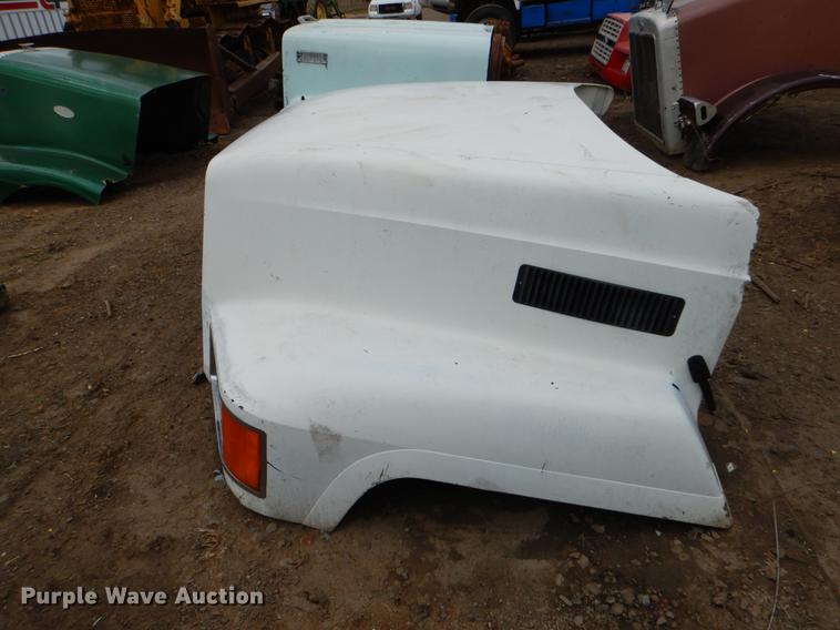 image for item EJ9844 (9) truck hoods