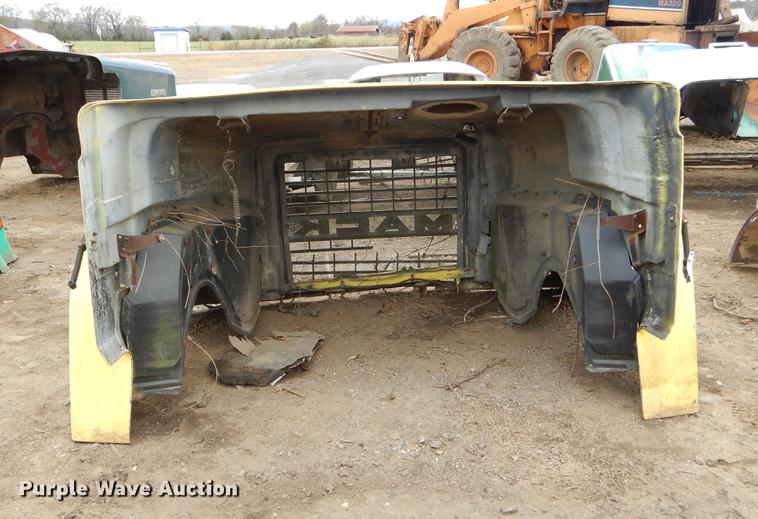 image for item EJ9844 (9) truck hoods