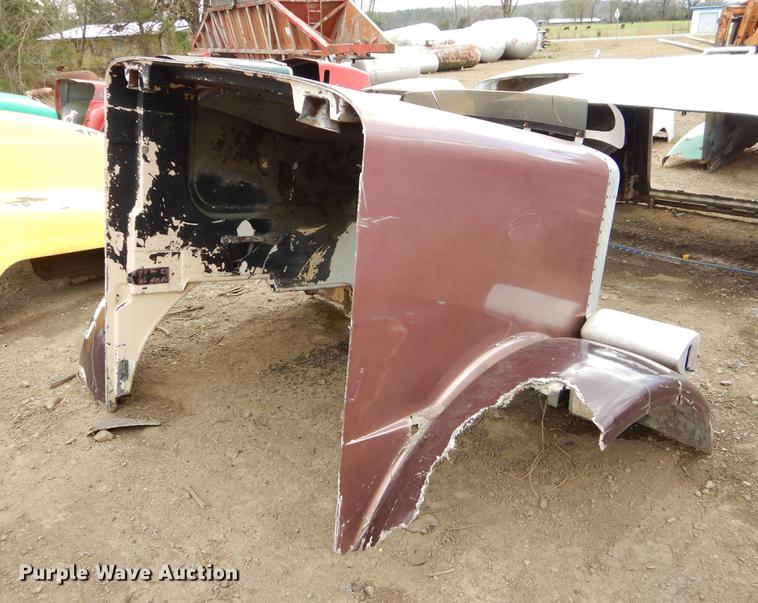 image for item EJ9844 (9) truck hoods