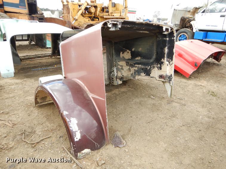 image for item EJ9844 (9) truck hoods