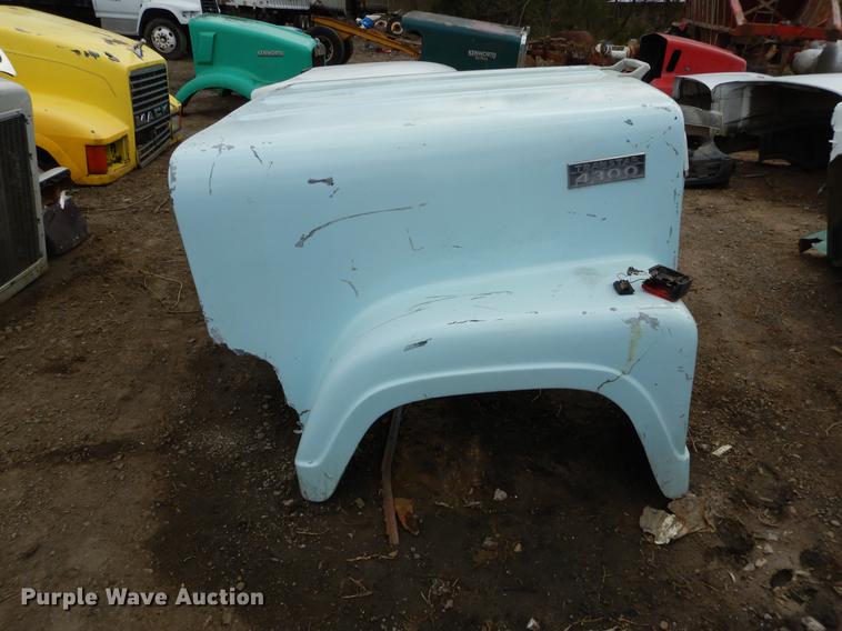 image for item EJ9844 (9) truck hoods