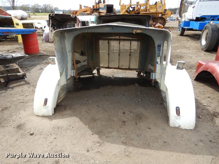 image for item EJ9844 (9) truck hoods