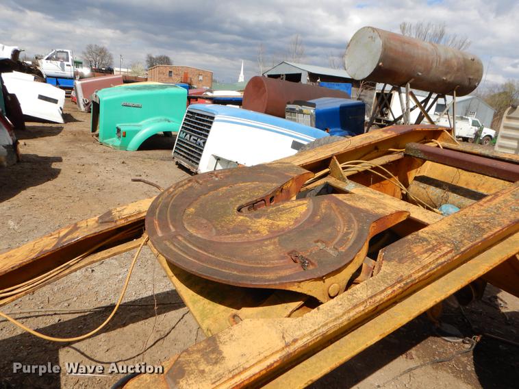 image for item EJ9845 1976 Load King D405 trailer dolly