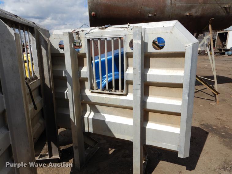 image for item EJ9847 (4) headache racks