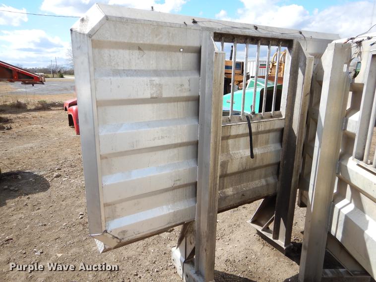 image for item EJ9847 (4) headache racks