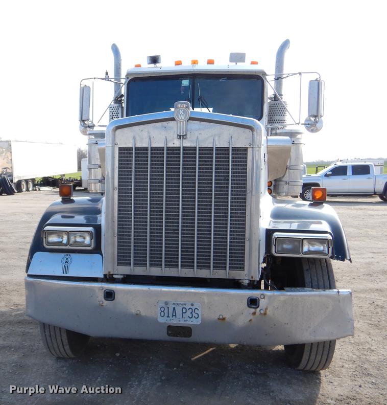 image for item EJ9854 1999 Kenworth W900 semi truck