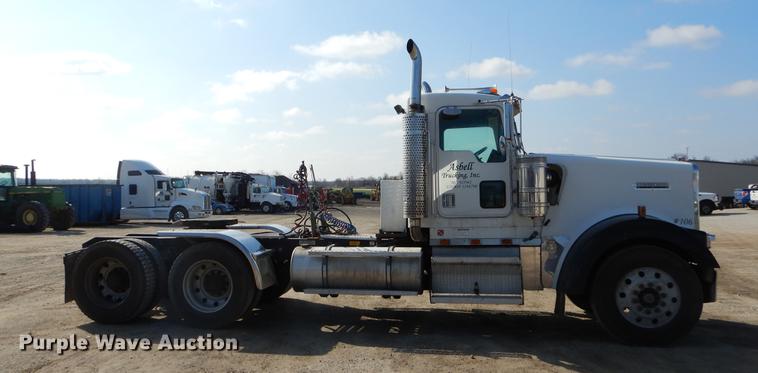 image for item EJ9854 1999 Kenworth W900 semi truck