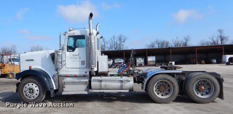 image for item EJ9854 1999 Kenworth W900 semi truck