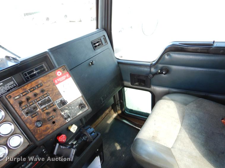 image for item EJ9854 1999 Kenworth W900 semi truck