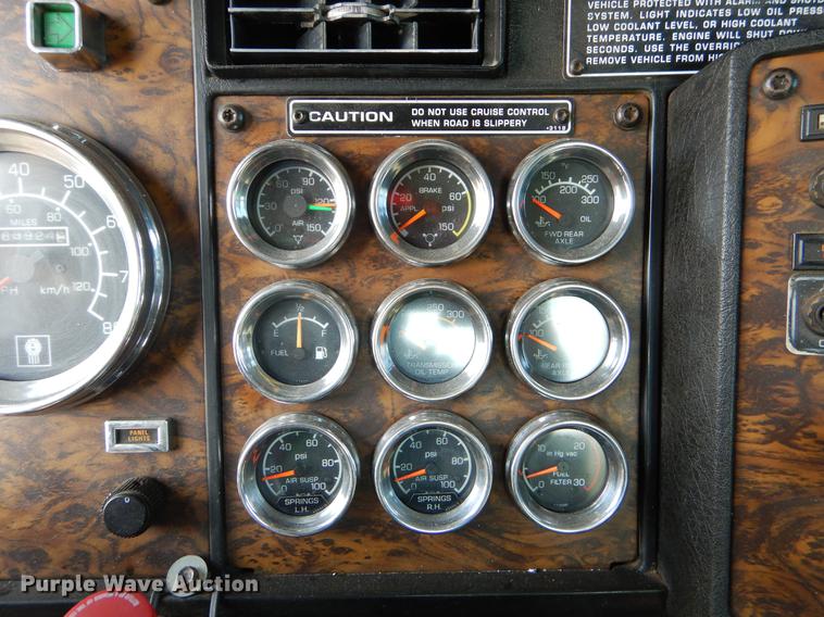 image for item EJ9854 1999 Kenworth W900 semi truck