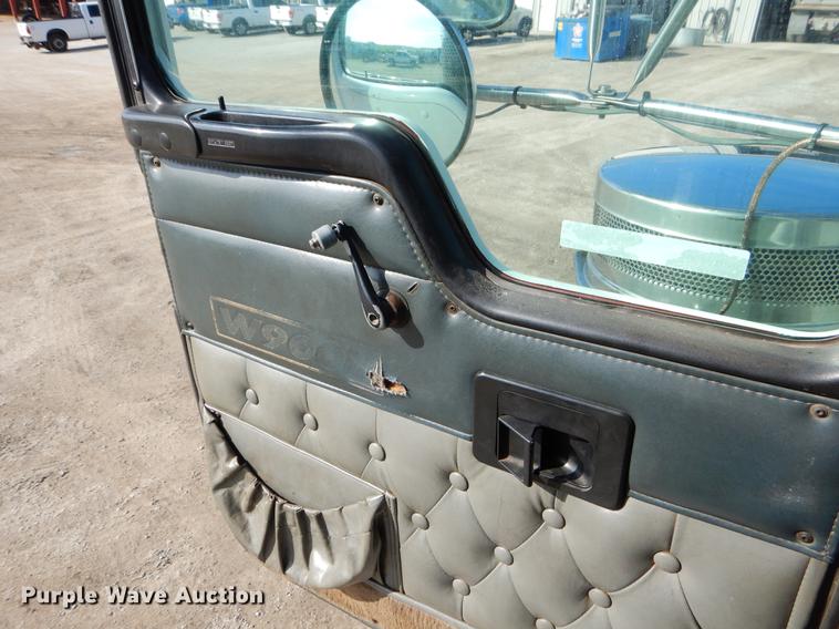 image for item EJ9854 1999 Kenworth W900 semi truck