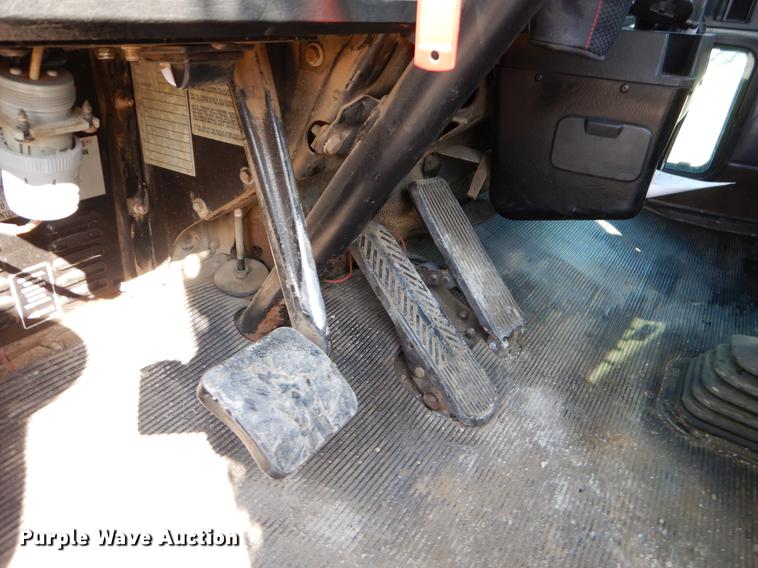 image for item EJ9854 1999 Kenworth W900 semi truck