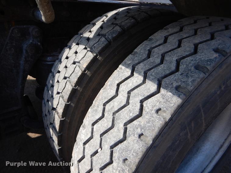 image for item EJ9854 1999 Kenworth W900 semi truck