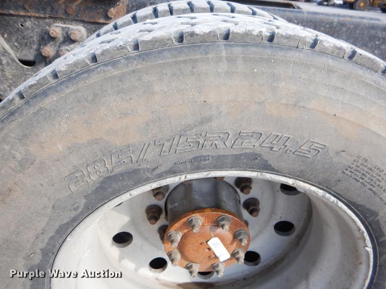 image for item EJ9854 1999 Kenworth W900 semi truck