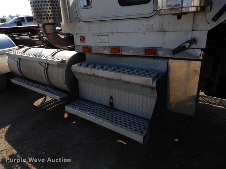 image for item EJ9854 1999 Kenworth W900 semi truck