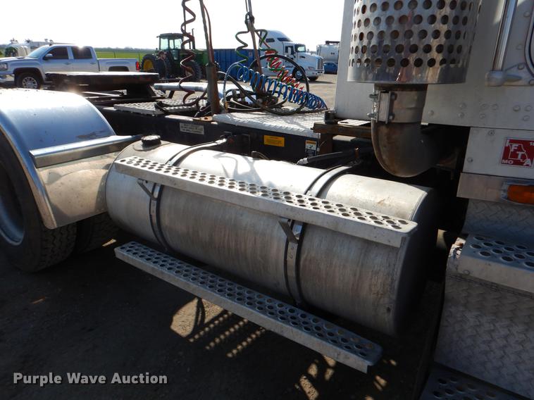 image for item EJ9854 1999 Kenworth W900 semi truck