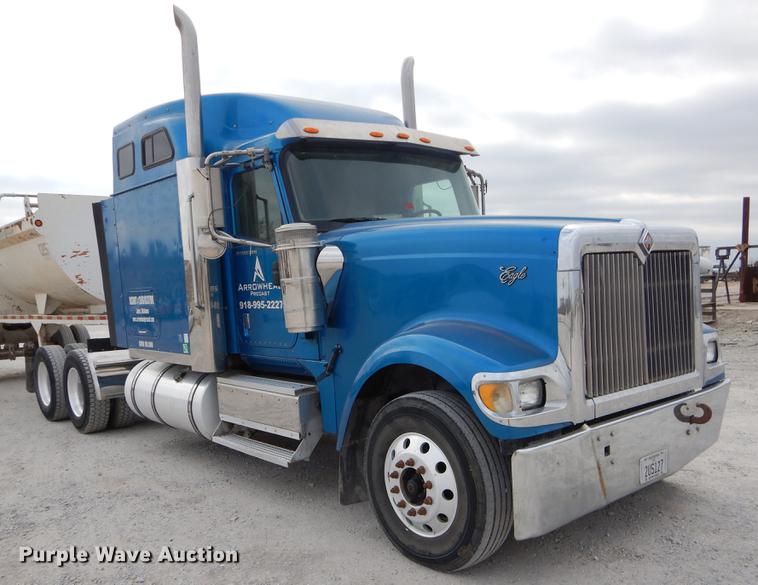 image for item EJ9873 2005 International 9900ix semi truck