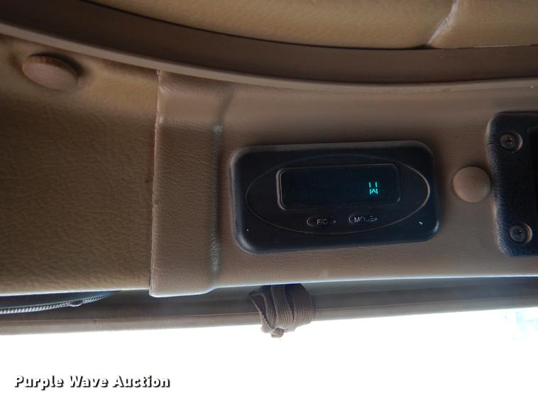 image for item EJ9873 2005 International 9900ix semi truck