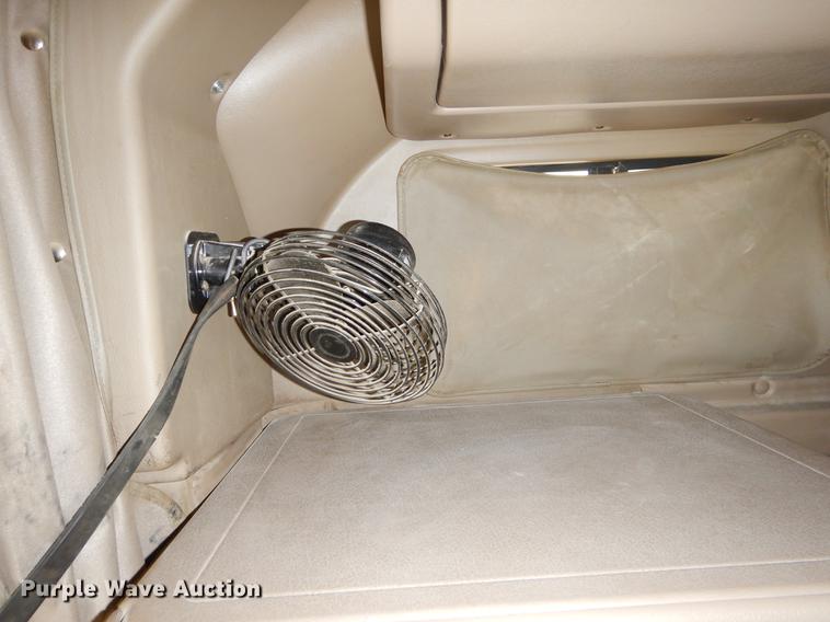 image for item EJ9873 2005 International 9900ix semi truck