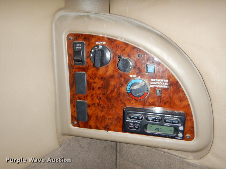 image for item EJ9873 2005 International 9900ix semi truck