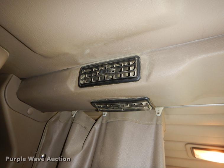 image for item EJ9873 2005 International 9900ix semi truck