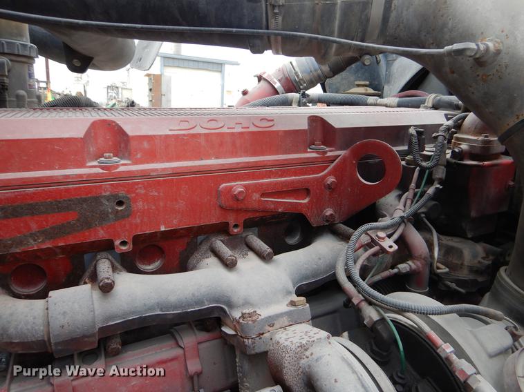 image for item EJ9873 2005 International 9900ix semi truck