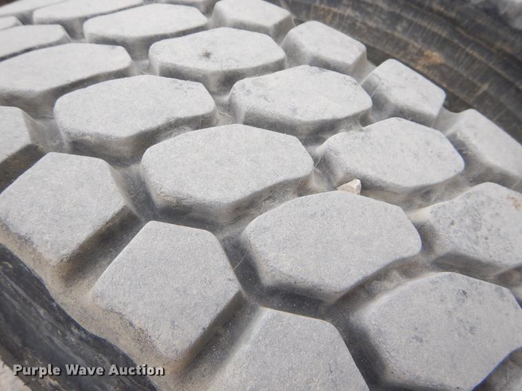 image for item EJ9873 2005 International 9900ix semi truck