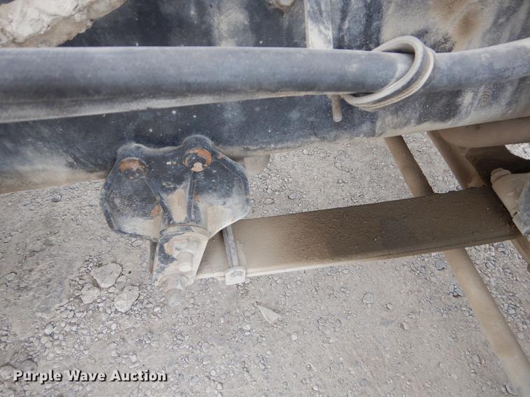 image for item EJ9873 2005 International 9900ix semi truck