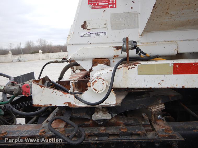 image for item EJ9874 2000 CPS end dump trailer