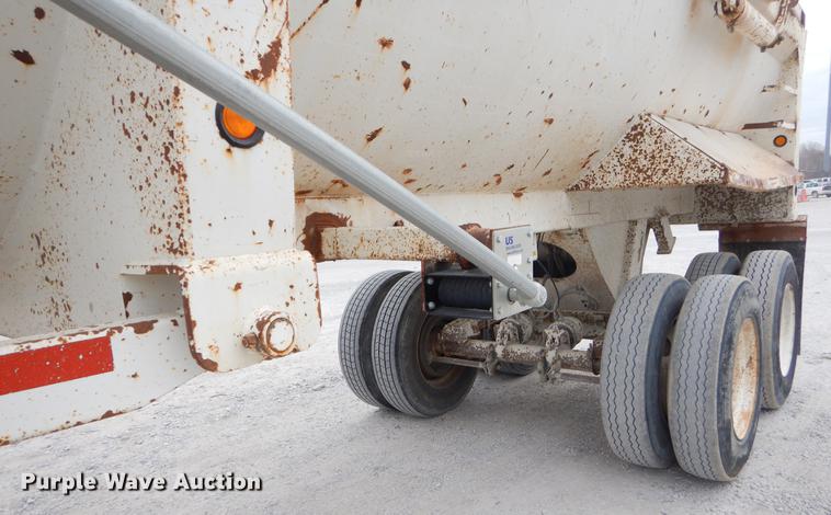 image for item EJ9874 2000 CPS end dump trailer