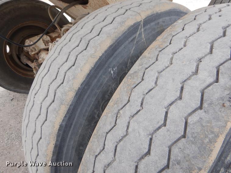 image for item EJ9874 2000 CPS end dump trailer