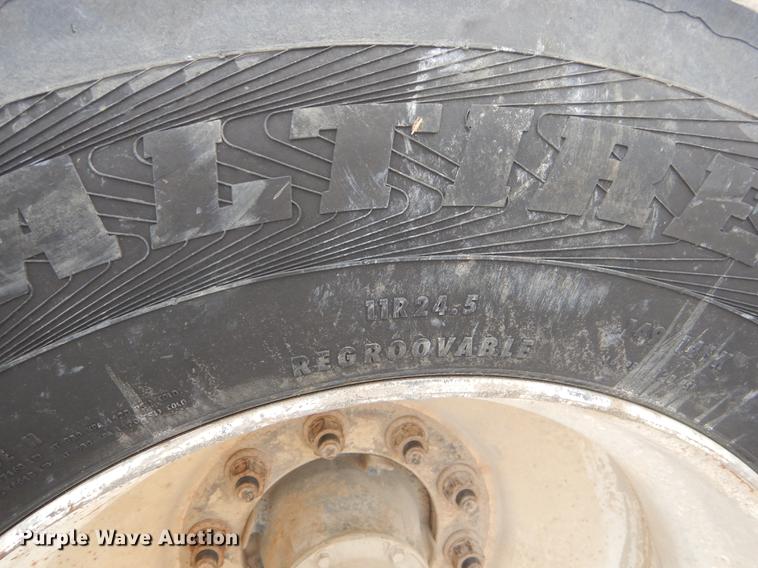 image for item EJ9874 2000 CPS end dump trailer