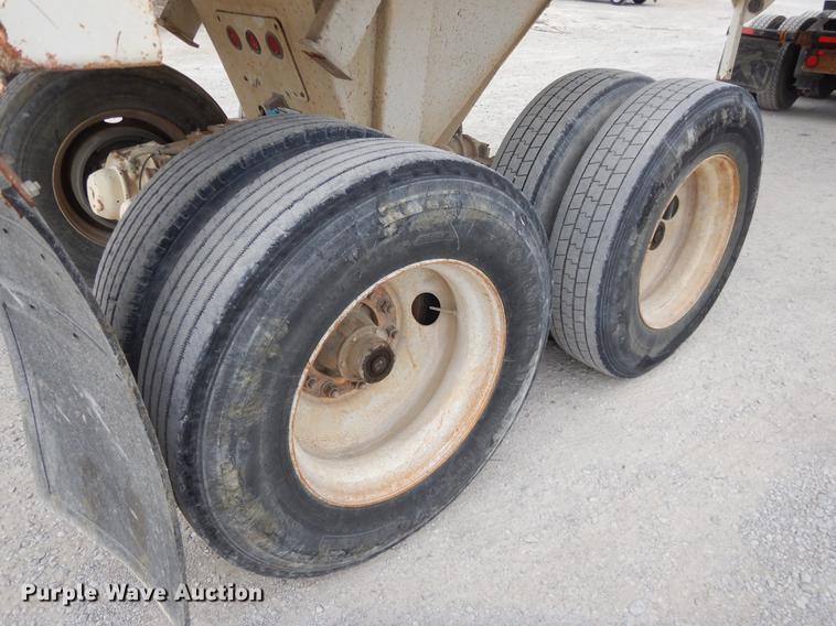 image for item EJ9874 2000 CPS end dump trailer