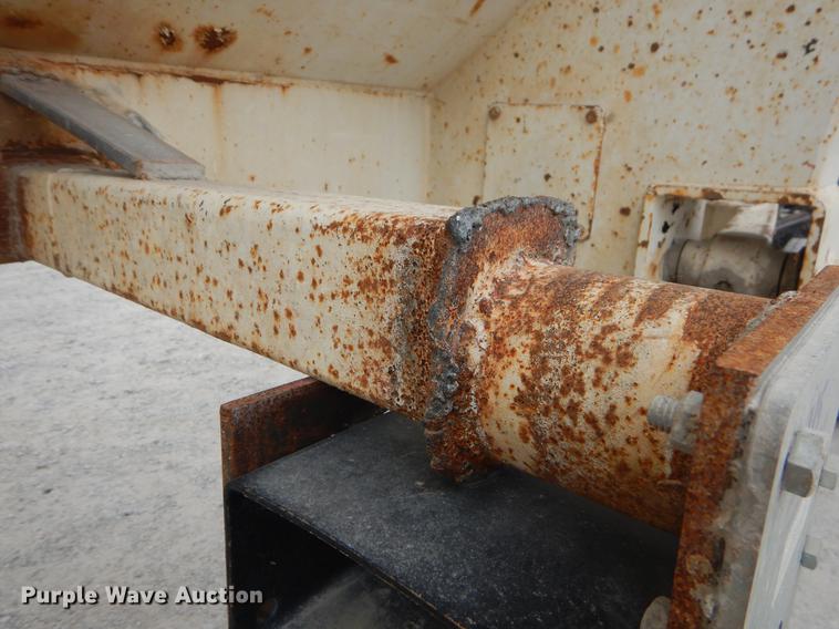 image for item EJ9874 2000 CPS end dump trailer