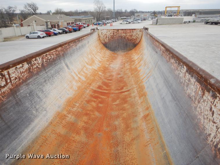 image for item EJ9874 2000 CPS end dump trailer