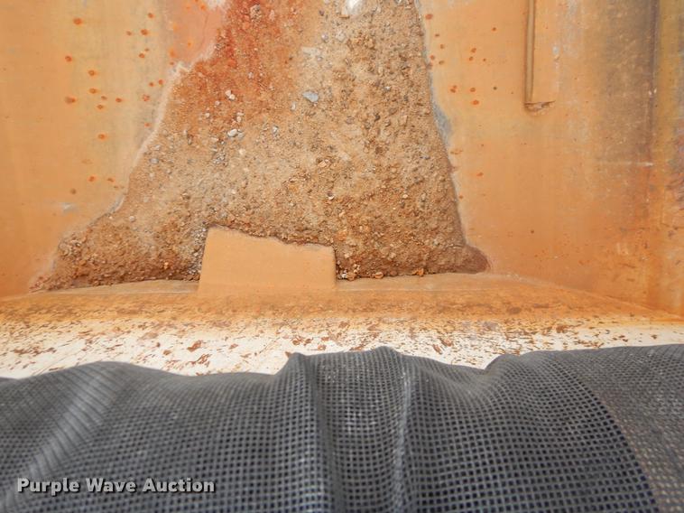 image for item EJ9874 2000 CPS end dump trailer