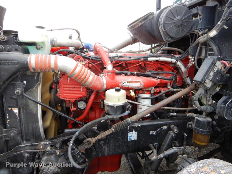 image for item EJ9916 2013 Peterbilt 386 semi truck