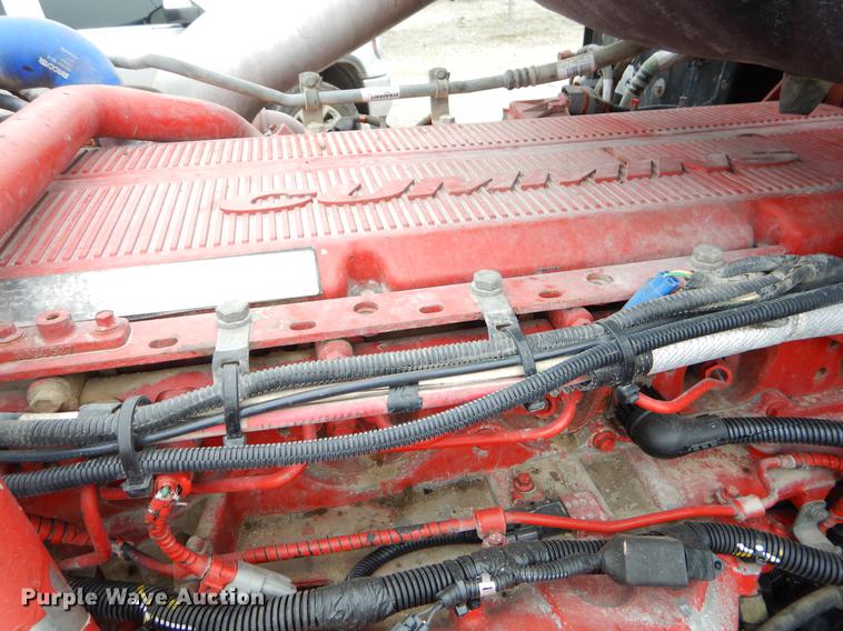 image for item EJ9916 2013 Peterbilt 386 semi truck