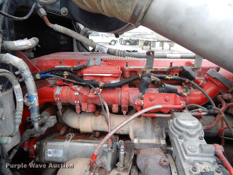 image for item EJ9916 2013 Peterbilt 386 semi truck