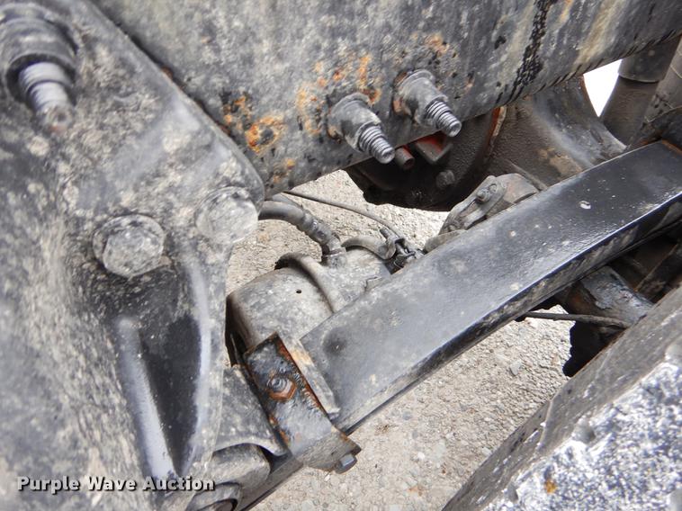 image for item EJ9916 2013 Peterbilt 386 semi truck