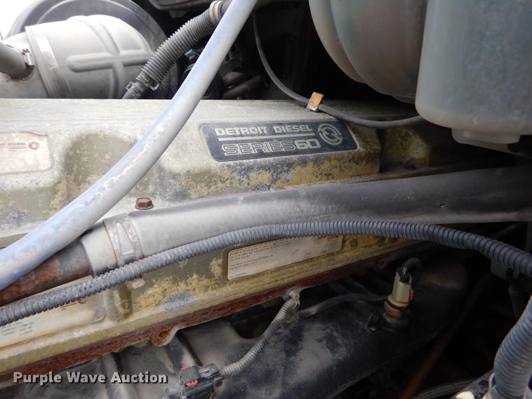 image for item EJ9917 2005 Freightliner Columbia semi truck